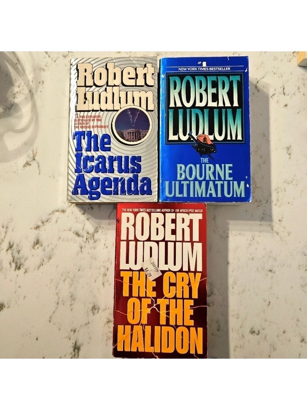 Robert Ludlum books - set of 3